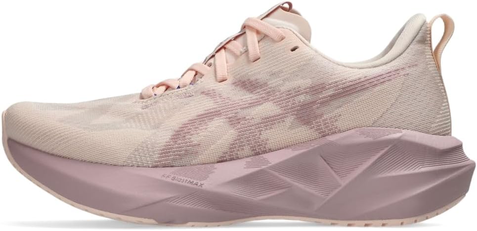 ASICS Women's Novablast 5Sneaker
