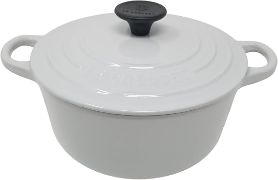 Le Creuset Enameled Cast-Iron 2-Quart Round French Oven, Vapeur (Vapeur)