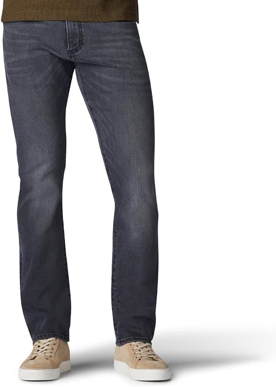 Men's Extreme Motion Slim Straight Leg Jean 2015437