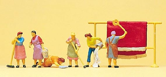 Women Cleaning House (6) HO Scale Preiser Models
