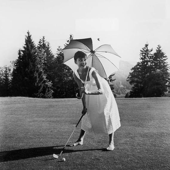 Posterazzi DAP11673 Audrey Hepburn-Golf Photo Print, 8 x 10, Multi