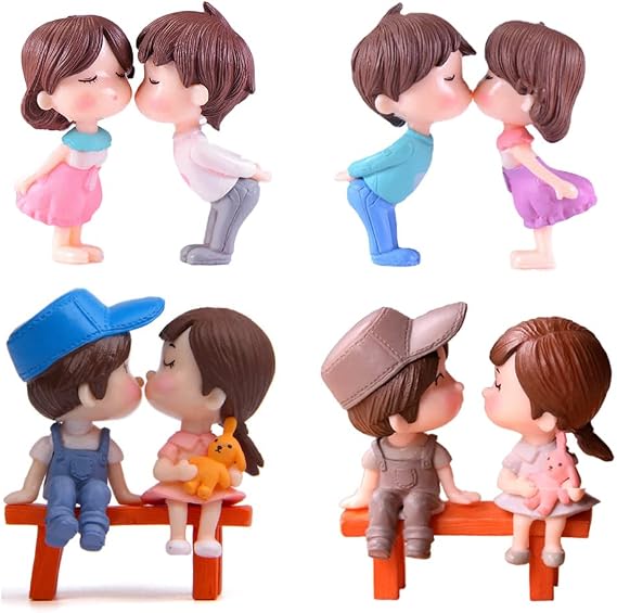 8pcs Miniature Couple Lover Figurines Chair Boy&Girl Kiss Dolls Cake Topper Micro Landscape Ornaments Fairy Garden Craft Terrarium Gift Dollhouse Miniature(Random 4pairs)