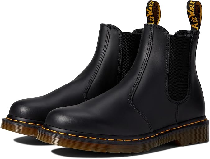 Dr. Martens Unisex Chelsea Bootboots