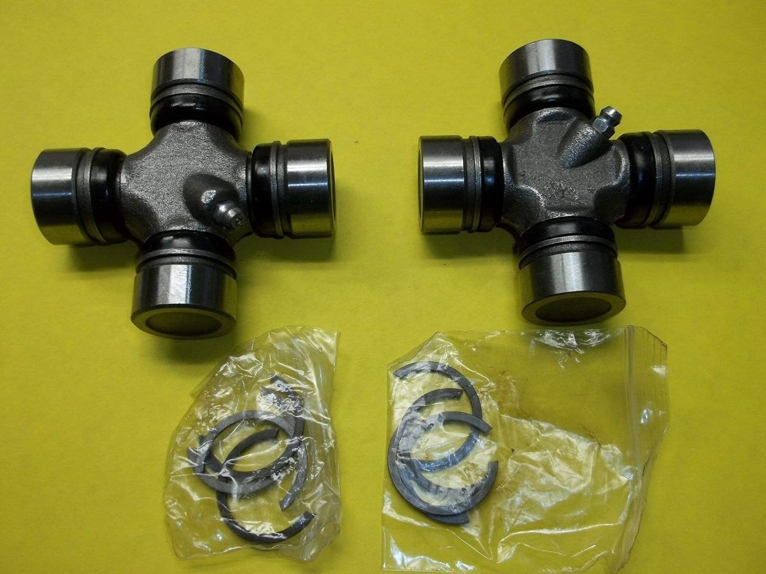 Hamorny_STR U-Joint Alpha 1 Outdrive Gen 1 2 YOU GET TWO u joint 75832A2 912214 853255-8 897707-6 915716