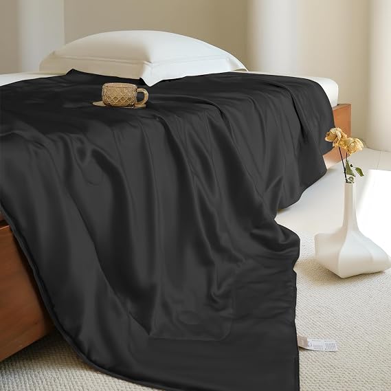 THXSILK Silk Blanket, 100% Muberrry Silk Cooling Throw, Soft and Lightweight Blanket for Bedroom, Sofa, Travel, All-Season (Black, 53"x70")