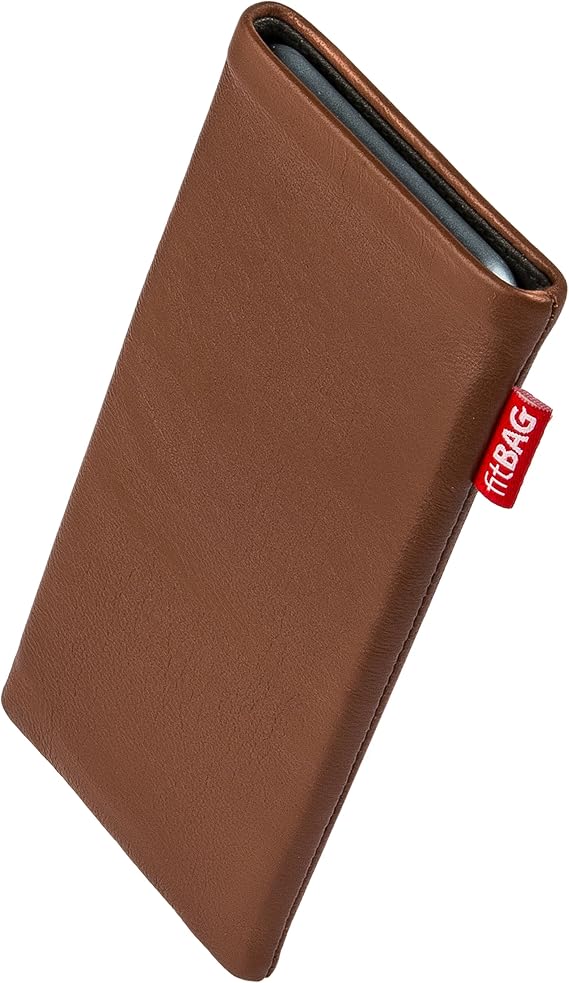 fitBAG Beat Cognac Mobile Phone Case for Apple iPhone 17 Pro Genuine Leather Nappa with Microfibre Lining Case with Cleaning Function Made in Germany