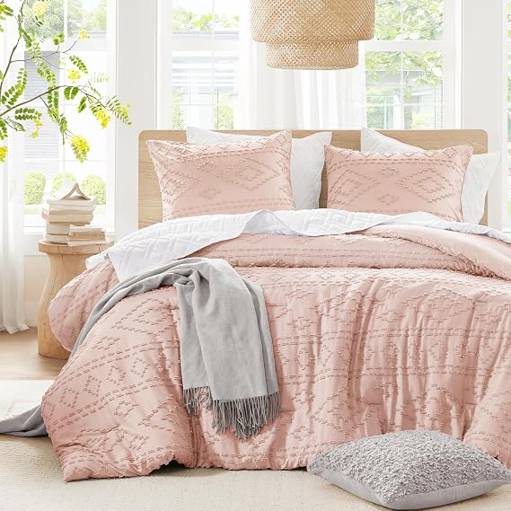 Comfort Spaces Gigi Tufted Comforter Set, Full/Queen, 3 Piece, Pink
