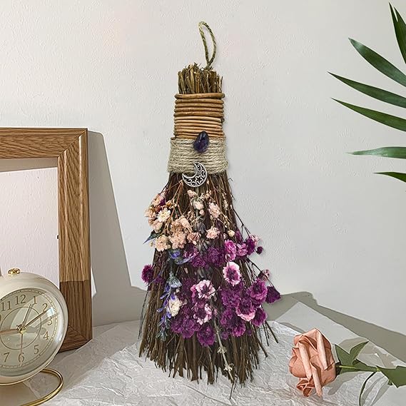 19 cm Altar, Mini Theme Party, Decorative Broom with Dried Flowers, Witch Broom, Cinnamon Broom, Natural Magic Crystal Witch, Ceremony Decoration, Purple