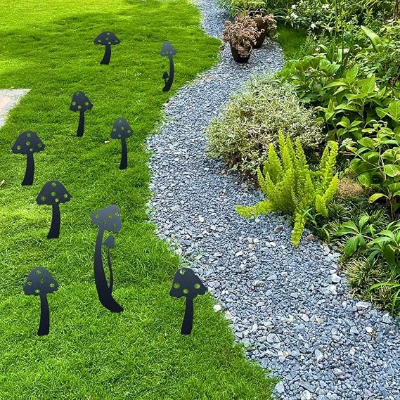 Metal Mushroom Yard Art Garden Decorative Stake Silhouette Statue Decor